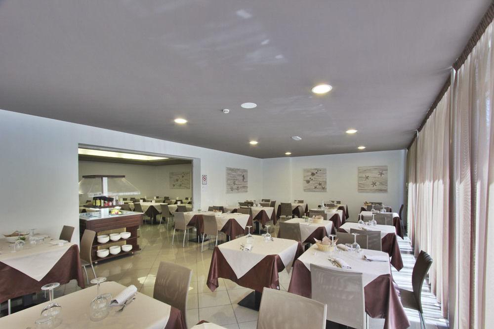 Hotel Gambrinus Lignano Sabbiadoro Extérieur photo