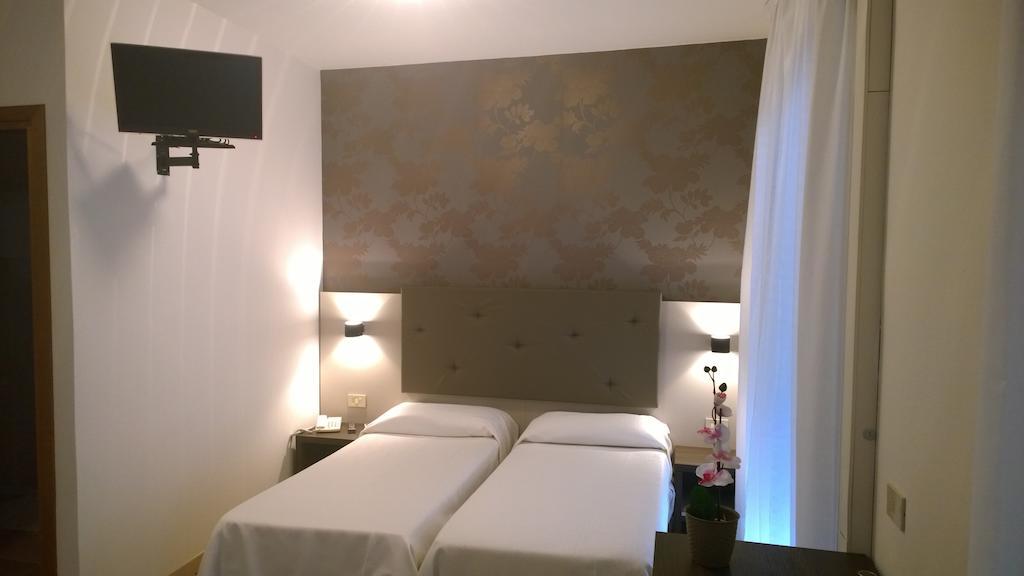 Hotel Gambrinus Lignano Sabbiadoro Extérieur photo